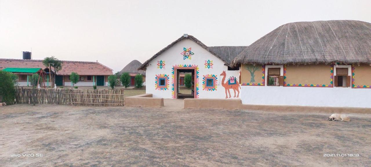 Rann Visamo Resort Bherandiala Bagian luar foto