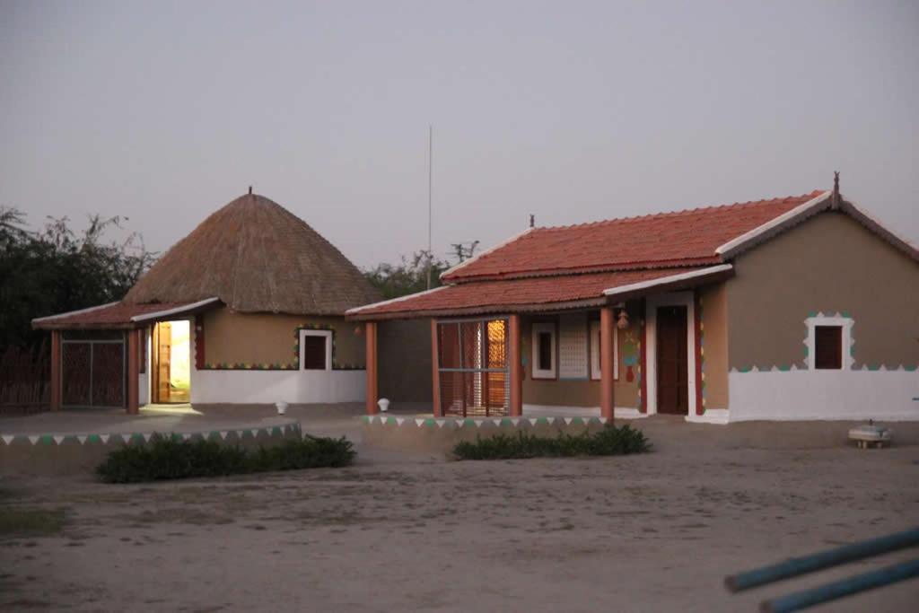 Rann Visamo Resort Bherandiala Bagian luar foto